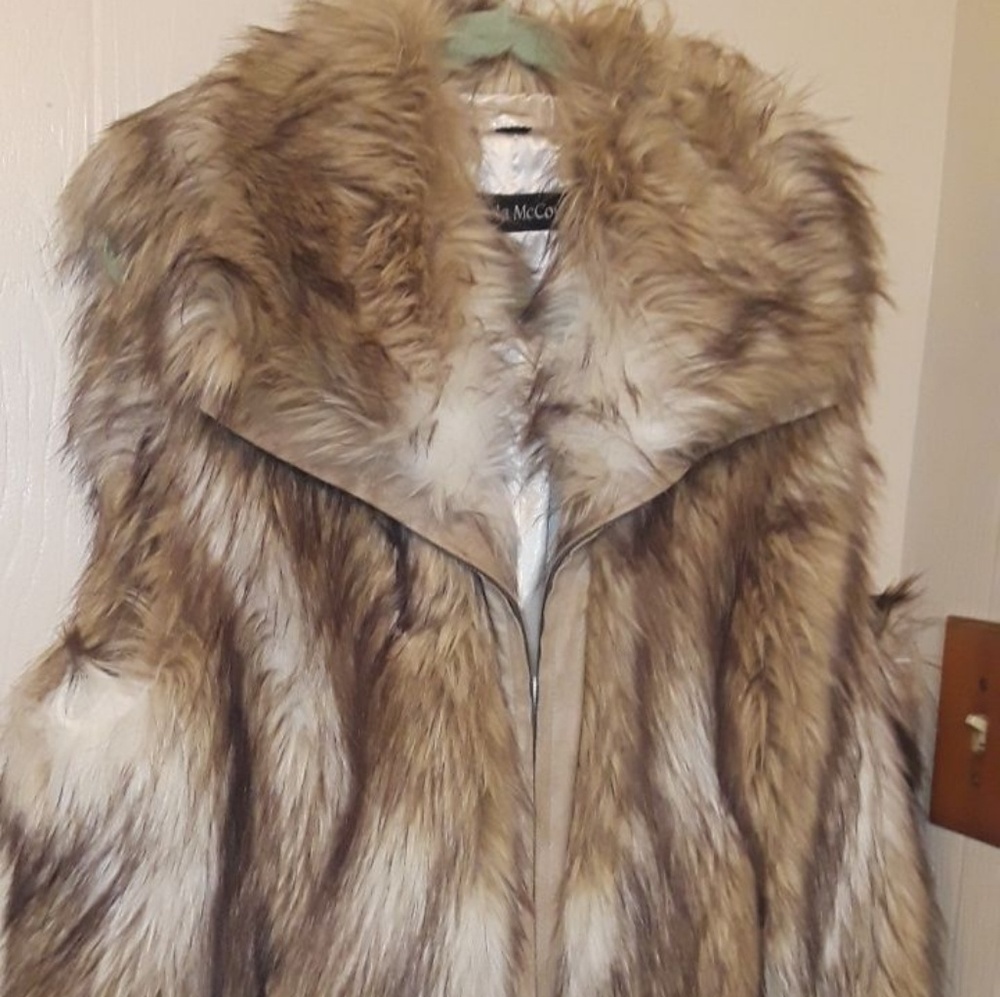 Pamela McCoy fur vest Nwot